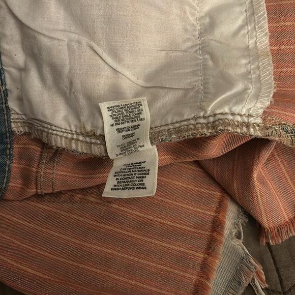 EUC Free People blue denim distressed jean shorts with interior stripe detail - Picture 11 of 12